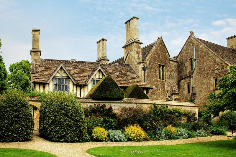 Manor House Magic